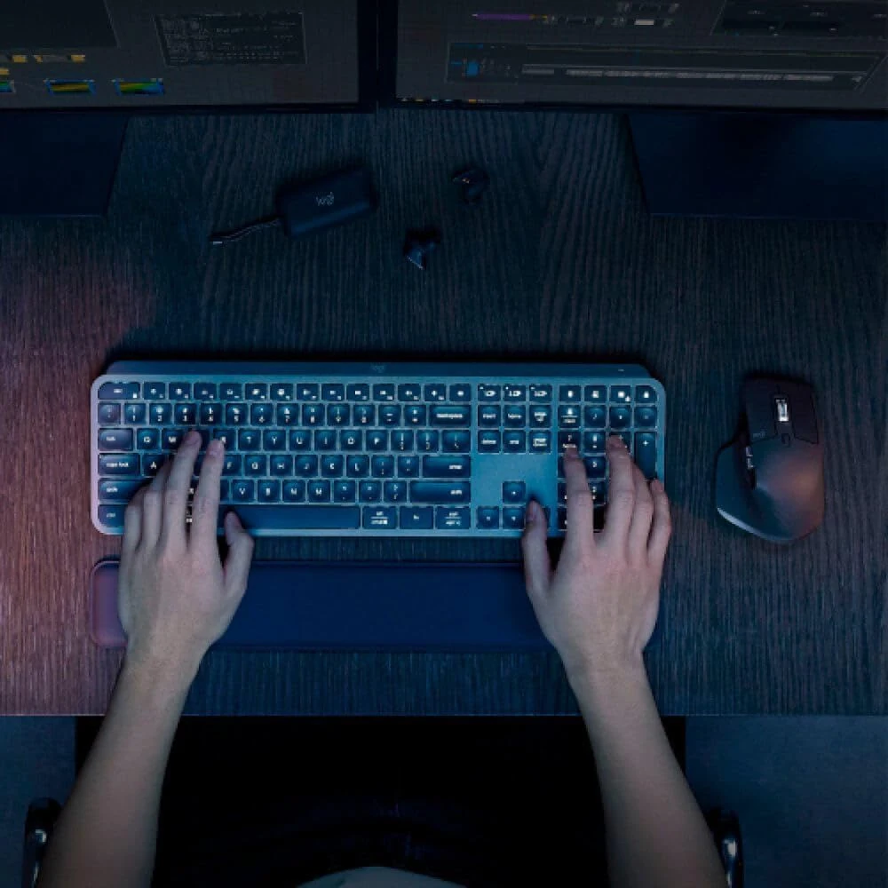 Logitech MX Keys S Wireless and Bluetooth Keyboard + Palmrest and Mouse Rechargeable Combo thumbnail 2