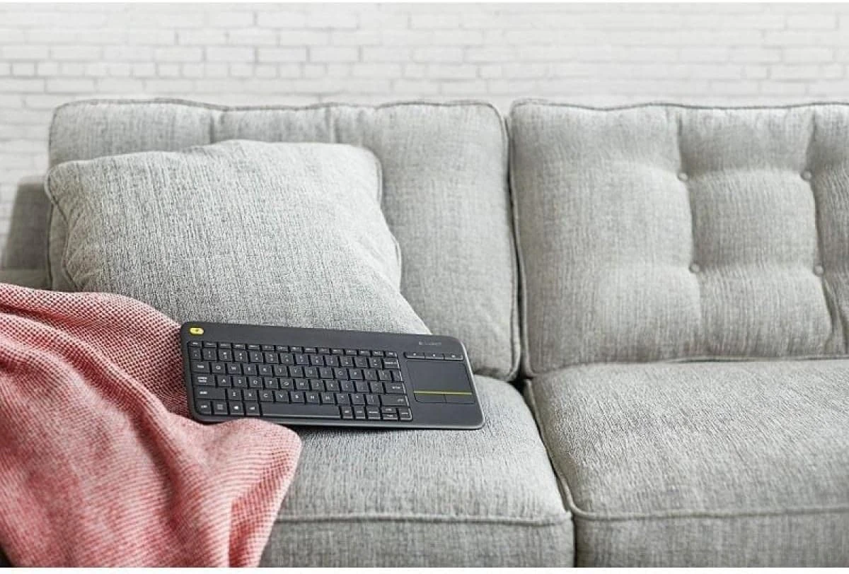 Logitech K400 Plus Wireless Keyboard with Touchpad thumbnail 3